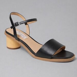 Band of Gypsies Black Vegan leather wooden heels SZ 7